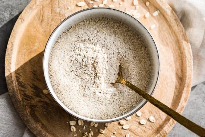 Gentle Oatmeal Facial Scrub: A Soap-Free Secret for Healthy Skin